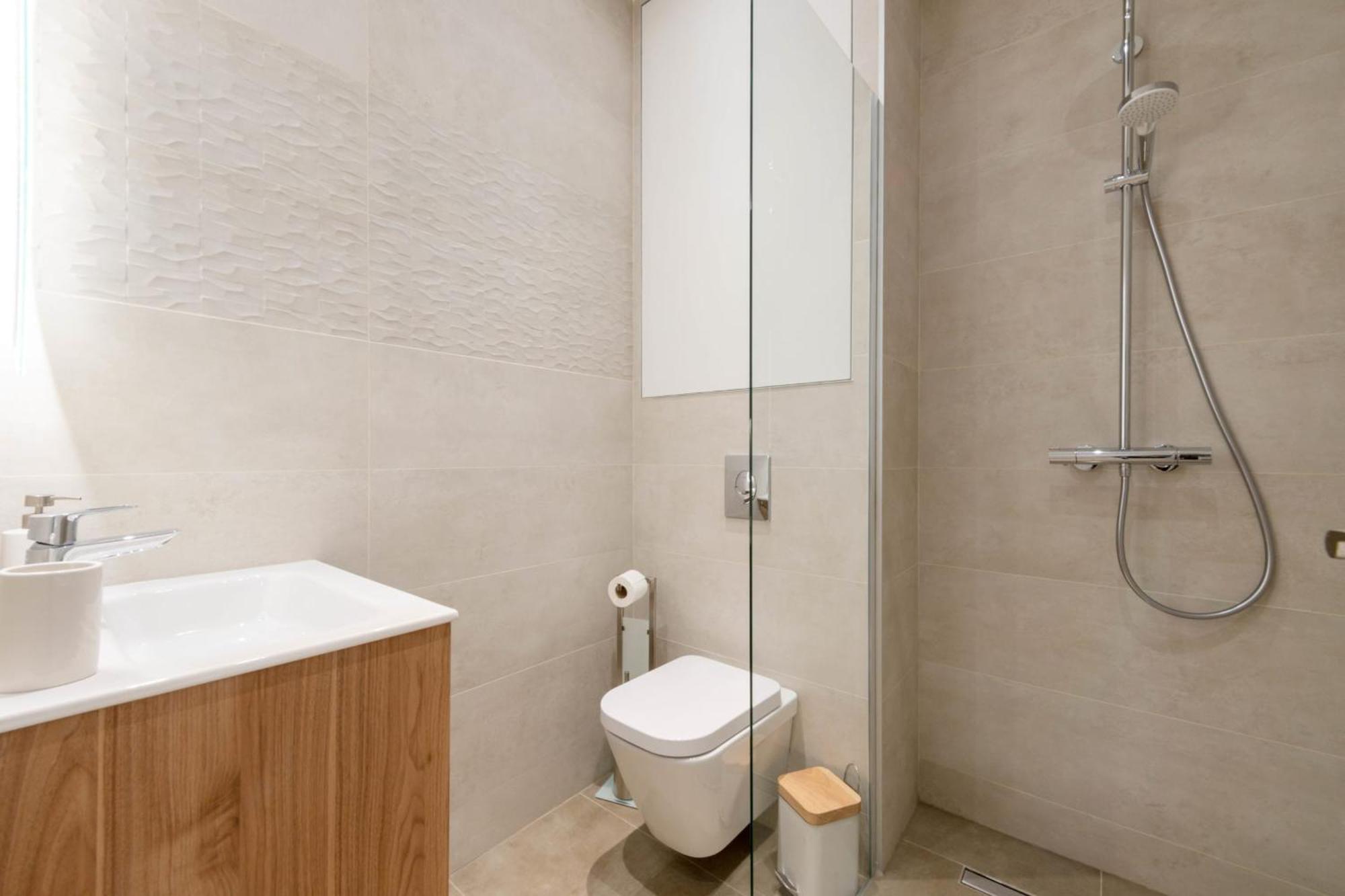 Apartamento Modern 2-br With Balconies 3 Min From Palais Des Festivals Cannes