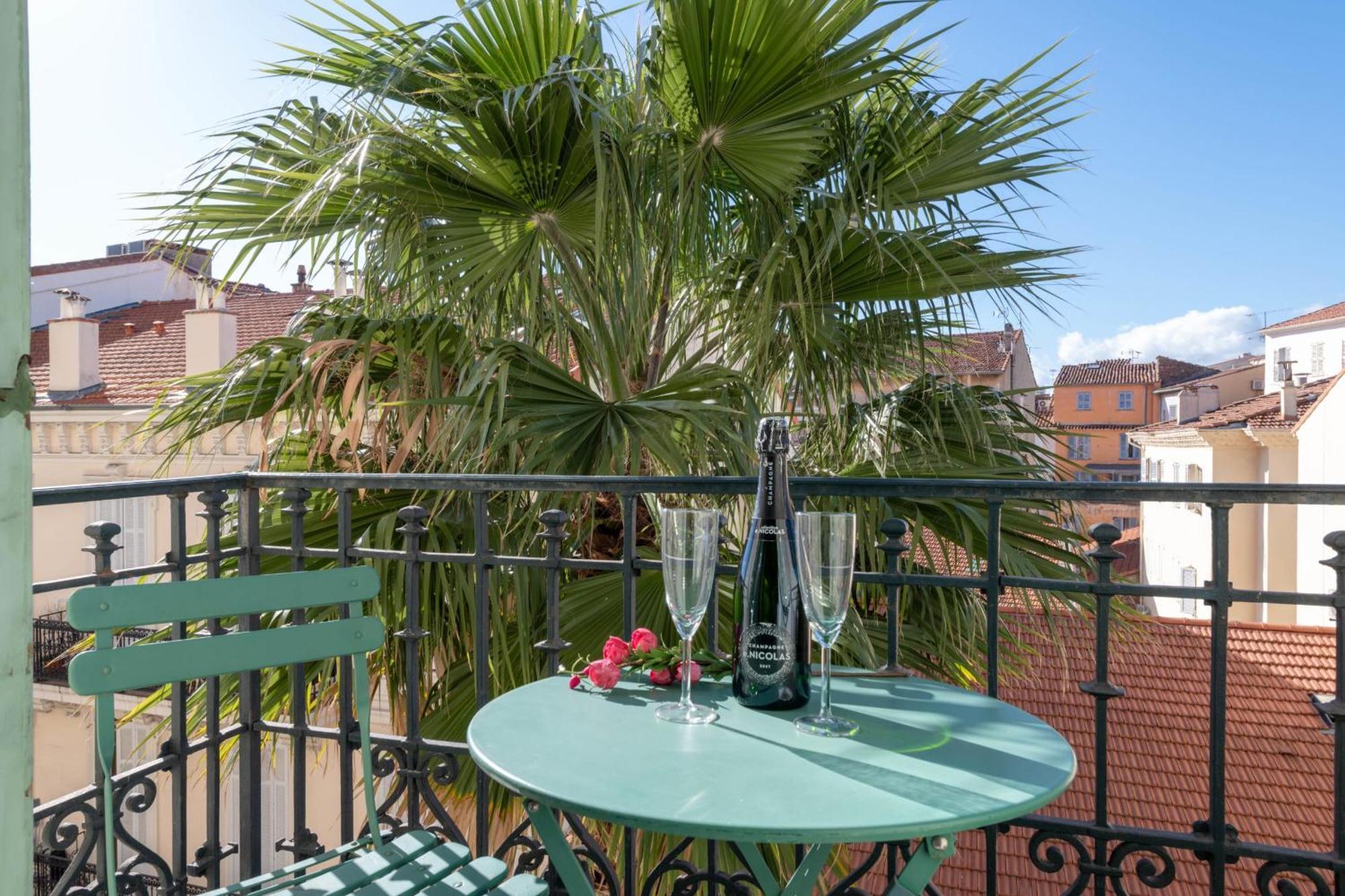 Modern 2-br With Balconies 3 Min From Palais Des Festivals