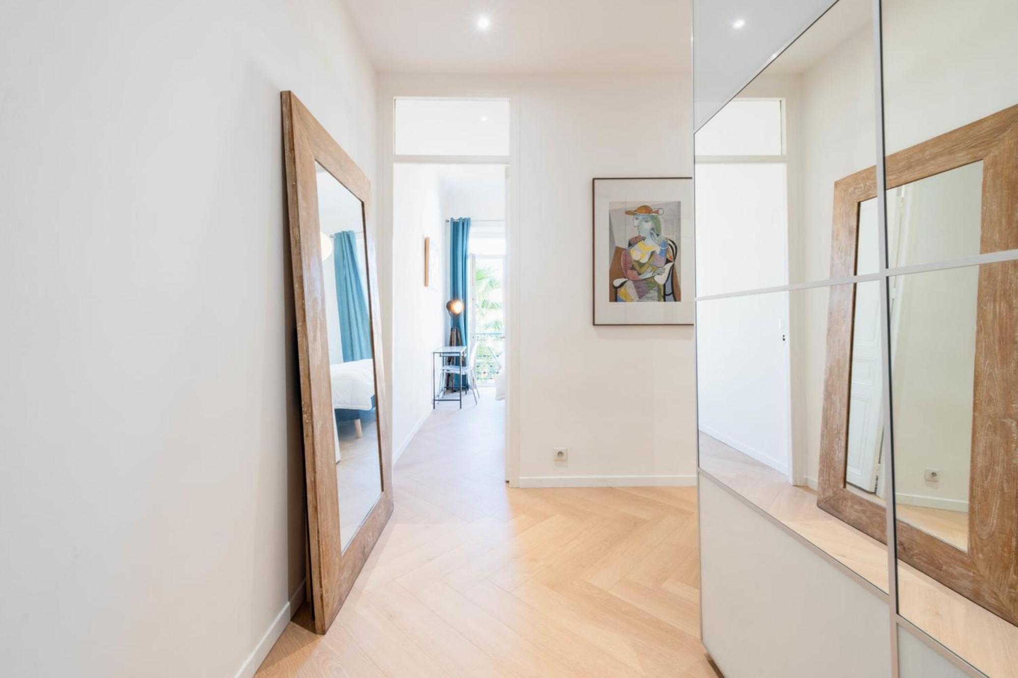 Modern 2-br With Balconies 3 Min From Palais Des Festivals Apartamento Cannes